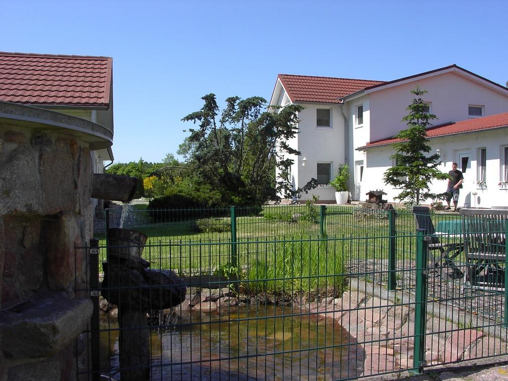 Landhotel Pathes Hof Volkenshagen Extérieur photo