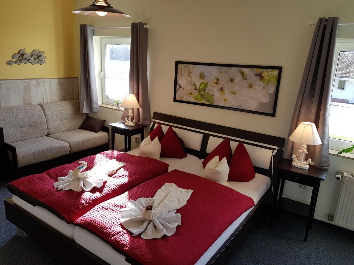 Landhotel Pathes Hof Volkenshagen Extérieur photo